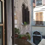 Originari Del *